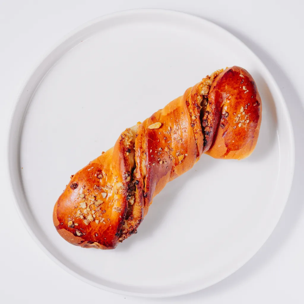 Булочка Ореховая Завитушка