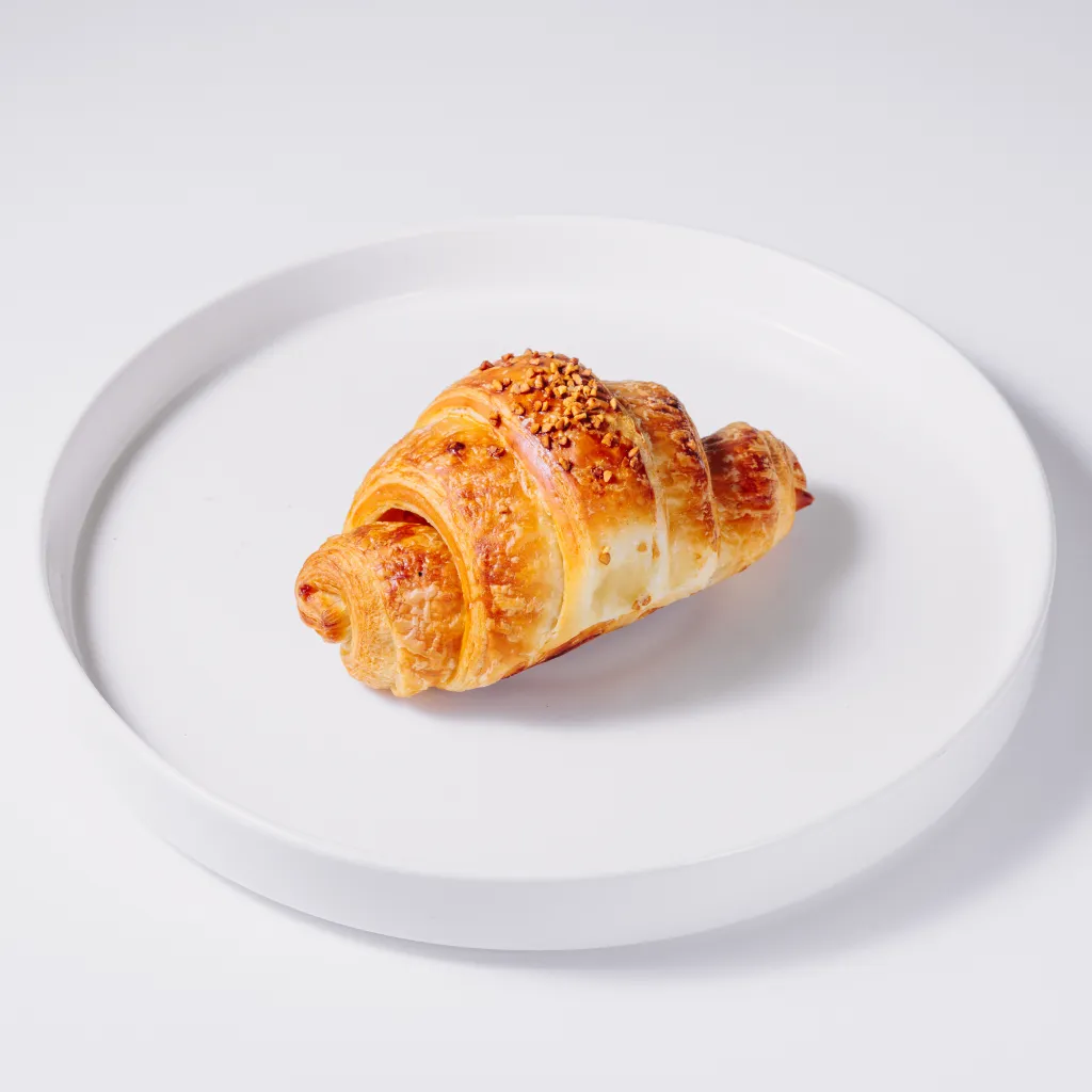 Круассан с вареной сгущенкой