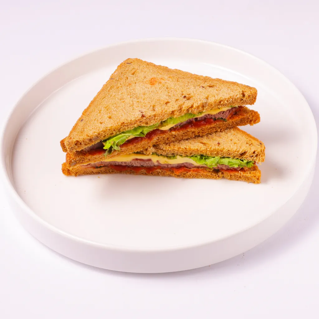 Сэндвич ЦЗ с говяжьей ветчиной 240г