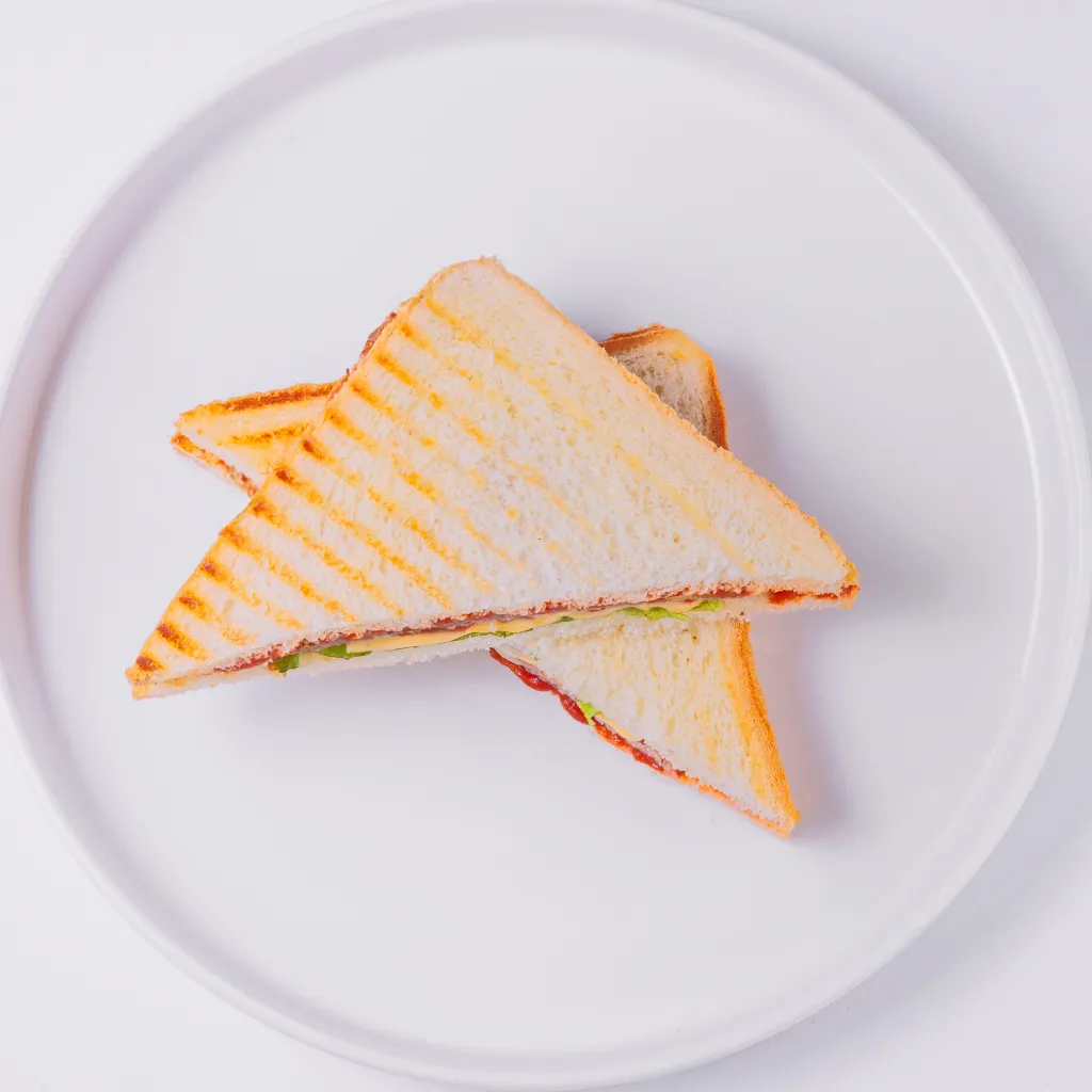 Сэндвич с говяжьей ветчиной